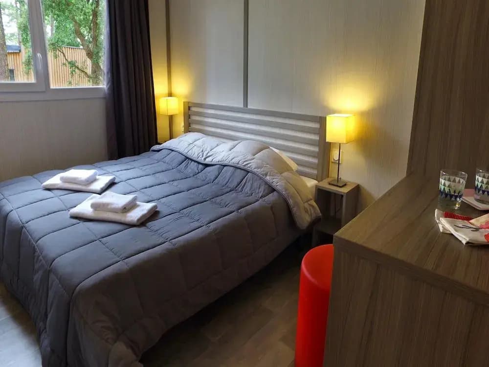 Apartment by Opal Coast Beach With Pool Access - Photo 1
