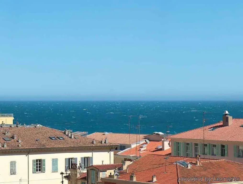 ibis Styles Menton Centre - Photo 1
