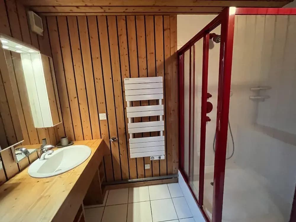 High end Holiday Home for 6 People - Miniature 7