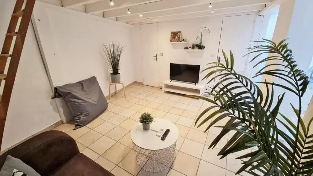 GregBnb-com - T2 CLIMATISÉ Mezzanine - Atypique - Centre Ancien - Photo 2