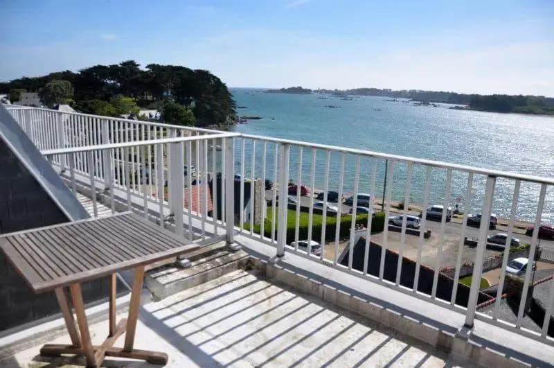 Appartement Avec Superbe Vue Mer Et Terrasse, À 100m Plages À Tregastel - Ref 97 - Photo 4