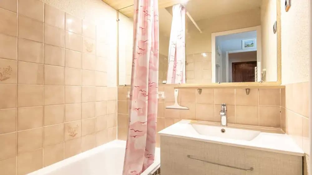 Valley-view Apartment in Chamrousse - Miniature 6
