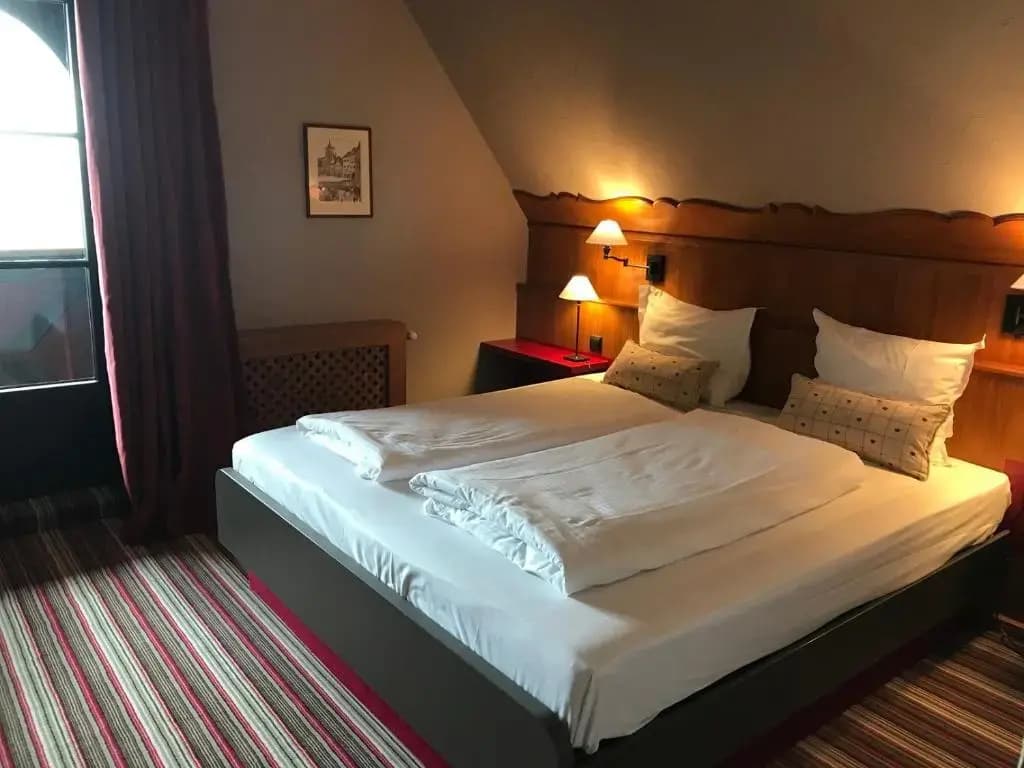 Hotel Arnold - Photo 2