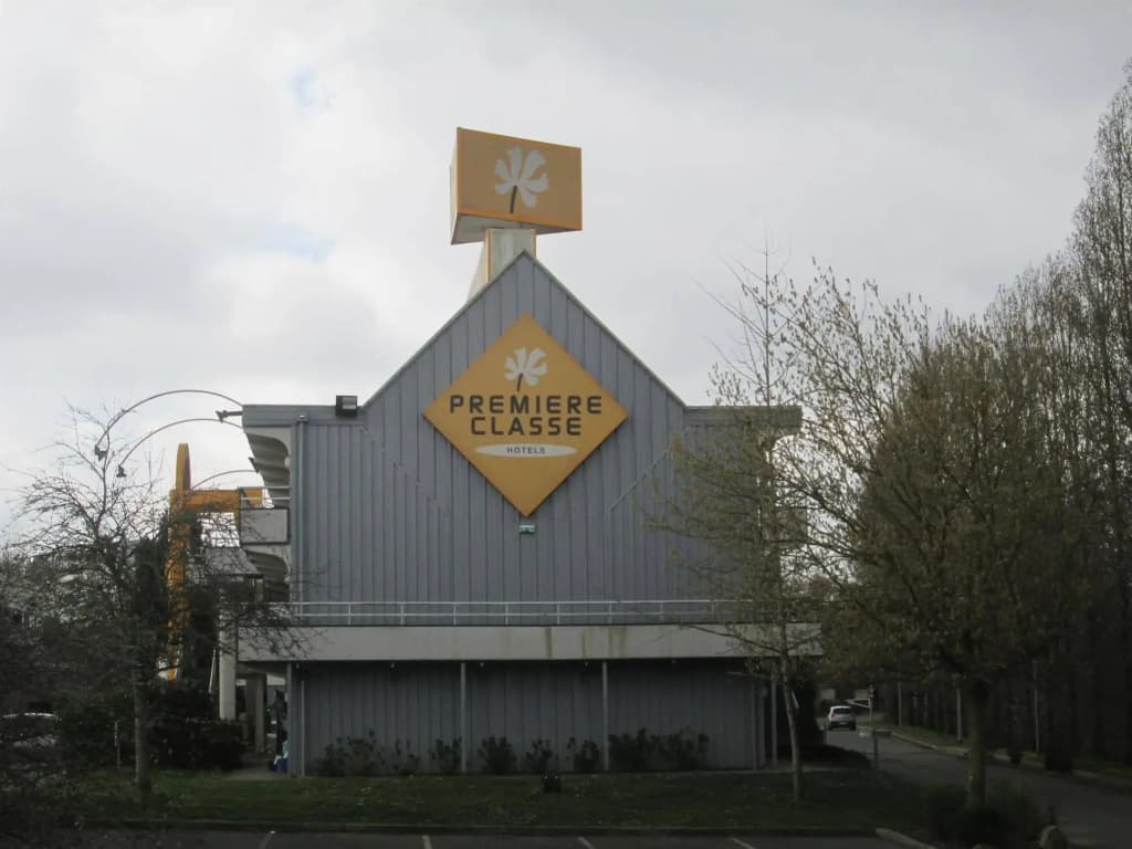 Première Classe Rennes Est - Cesson - Photo 1
