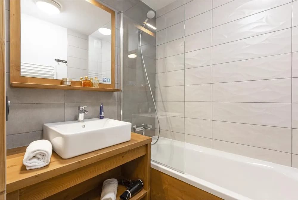 Apartment in Hauteluce With Ski-in/ski-out Access - Miniature 8