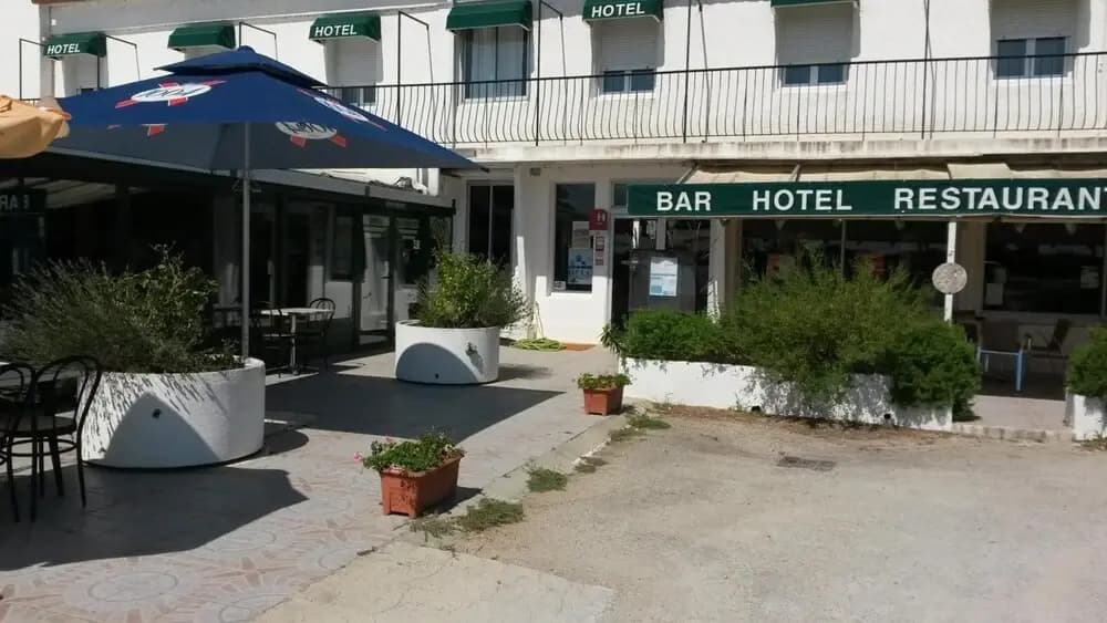 Hôtel restaurant la ceinture - Photo 1