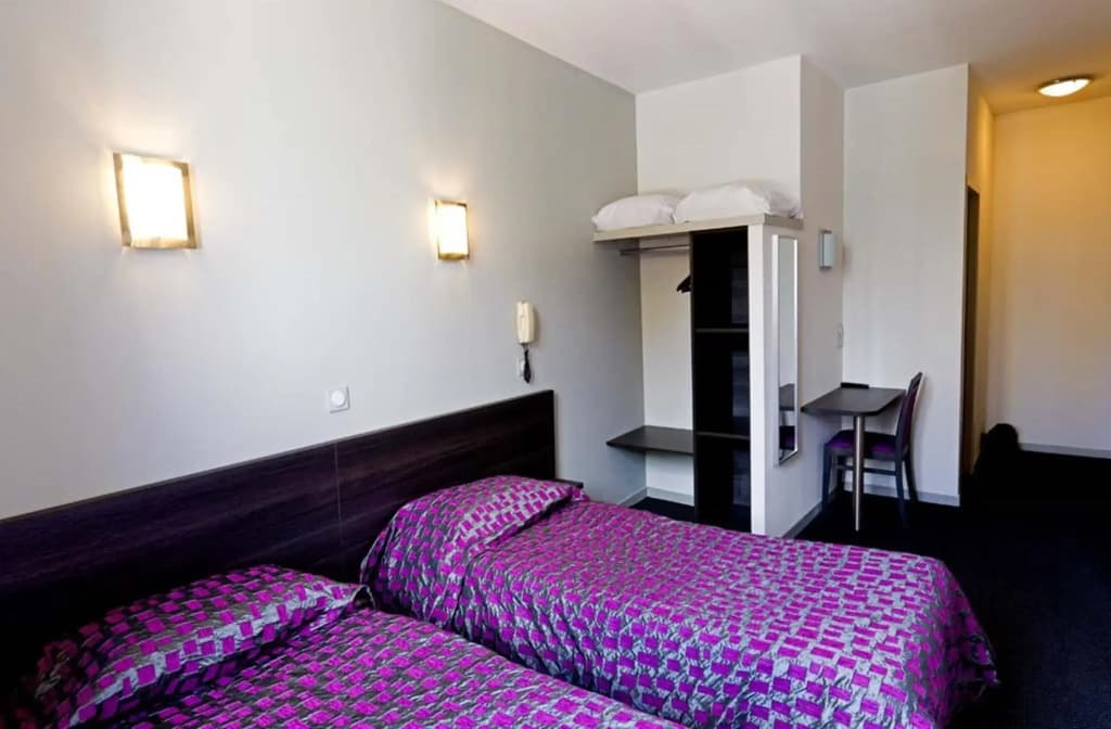 Hotel St-Etienne - Photo 3