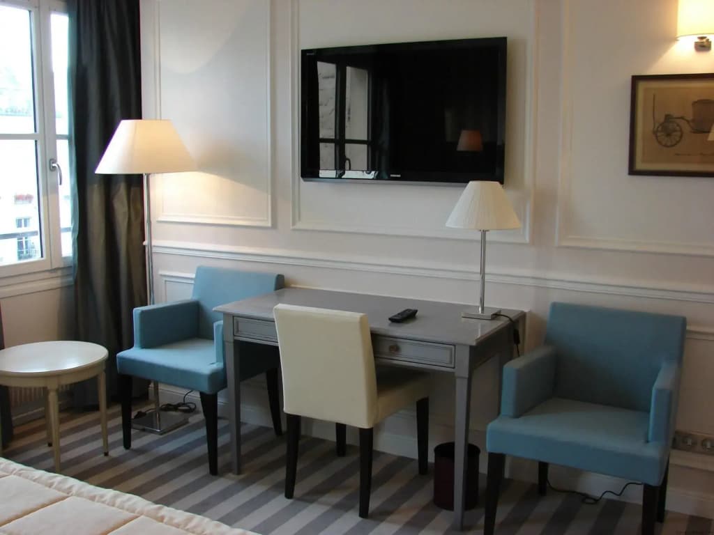 Hotel De L'Universite - Photo 5