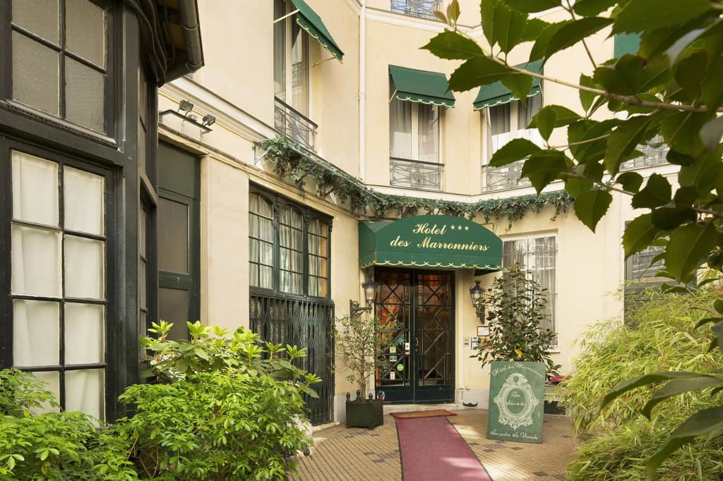 Hotel des Marronniers - Photo 1
