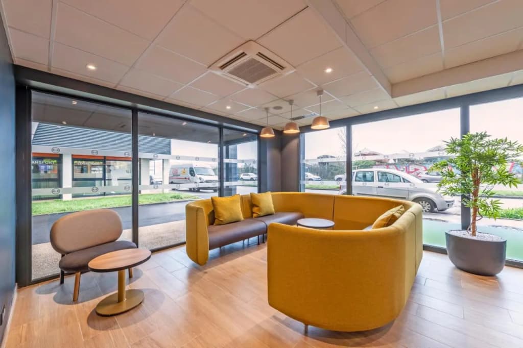 B&B HOTEL Brest Centre Port De Commerce - Photo 2