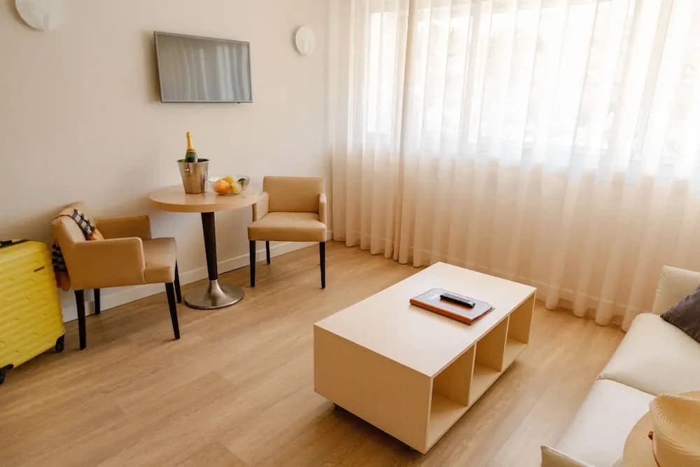 Residence Chateauneuf - Photo 3