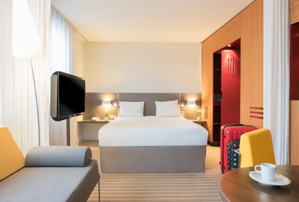 Novotel Suites Cannes Centre - Photo 3