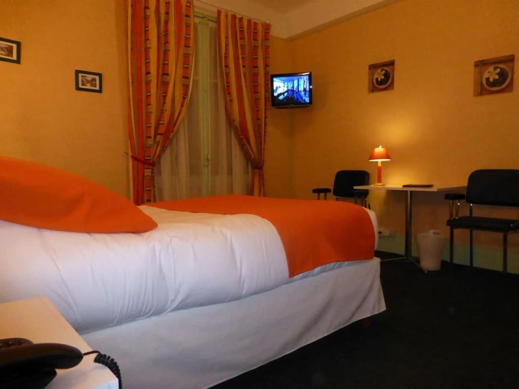 Hôtel Trianon - Photo 4