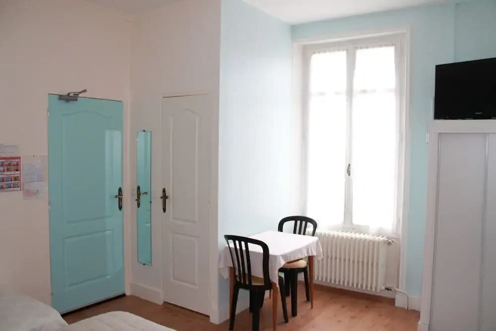 Beausejour Hotel - Photo 3