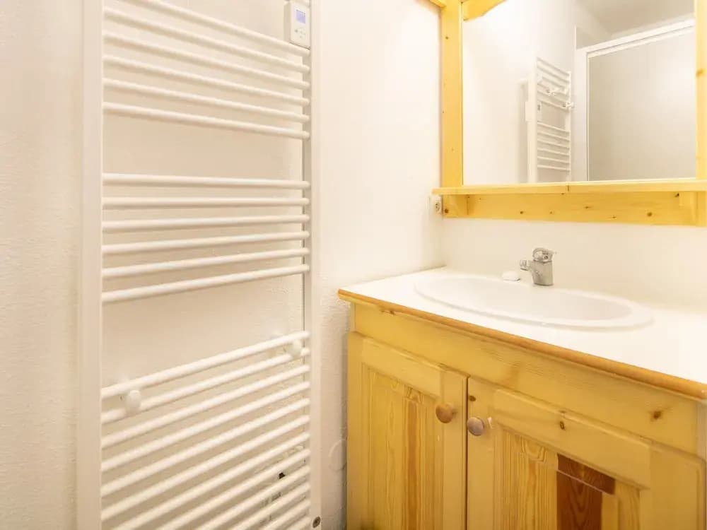 Apartment in Saint-sorlin Near Ski Slopes - Miniature 8