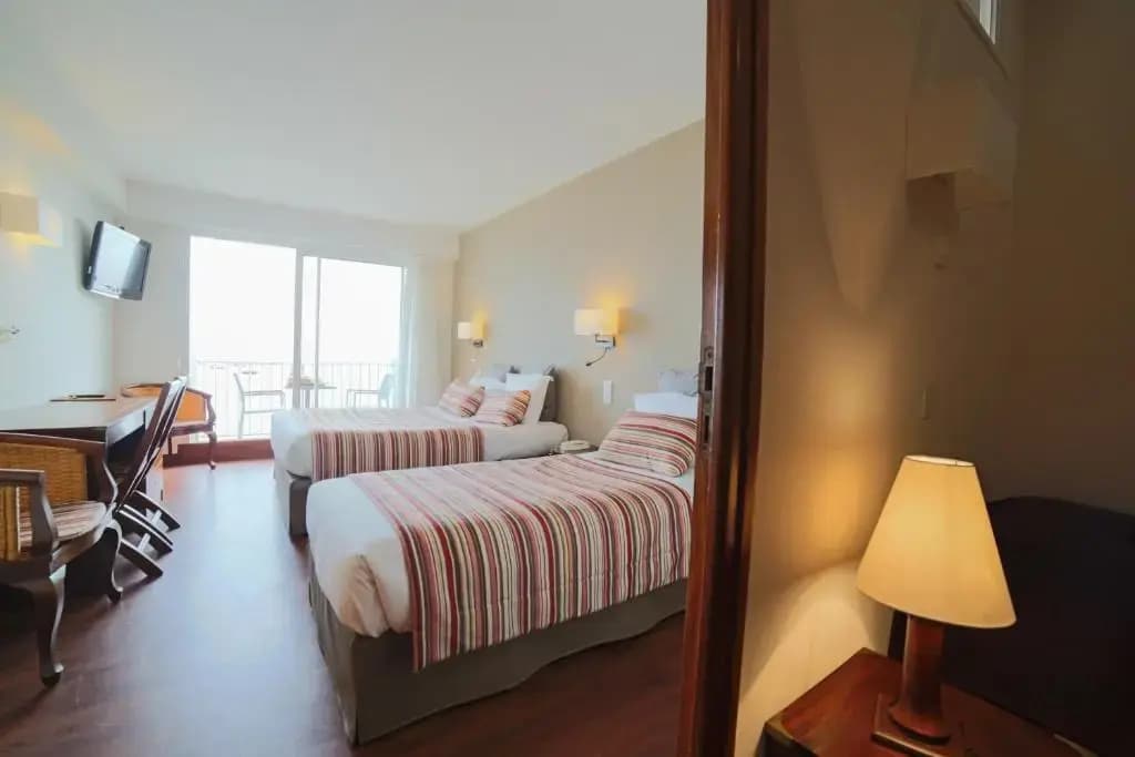 Hotel De la Plage - Photo 4