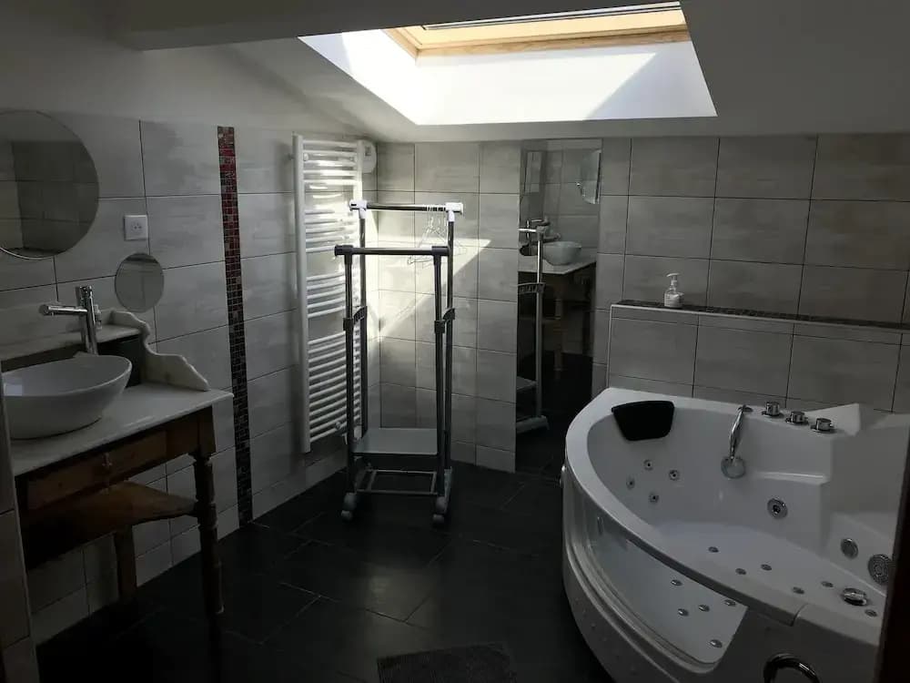 Chambres d’hôtes, Gîte, Suite : “Au Hangar ” - Miniature 8
