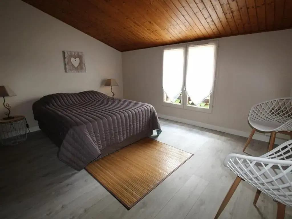 Gîte Saint-Aubin-la-Plaine, 3 pièces, 4 personnes - FR-1-426-247 - Photo 1