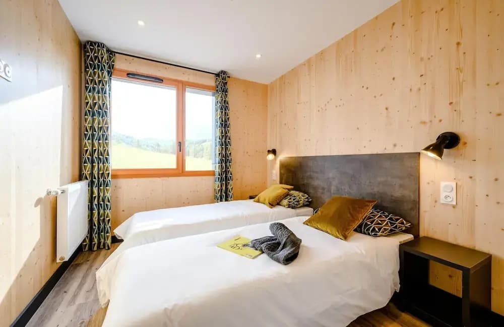 Apartment in Le Corbier Near Ski Slopes - Photo 5