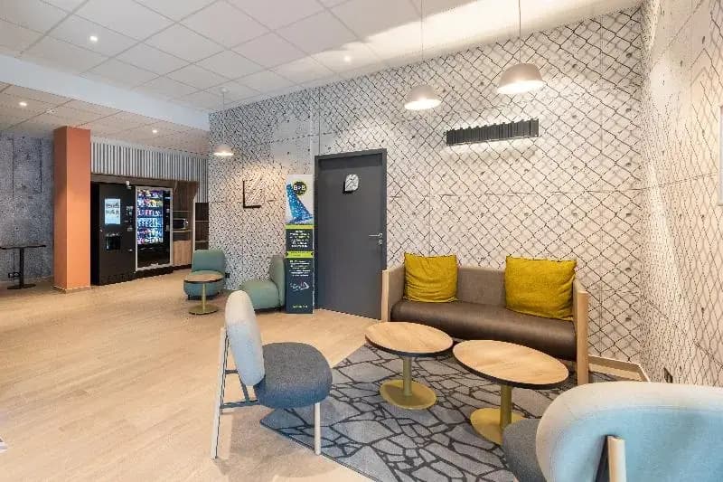 B&B HOTEL Bourg-en-bresse Viriat - Photo 2