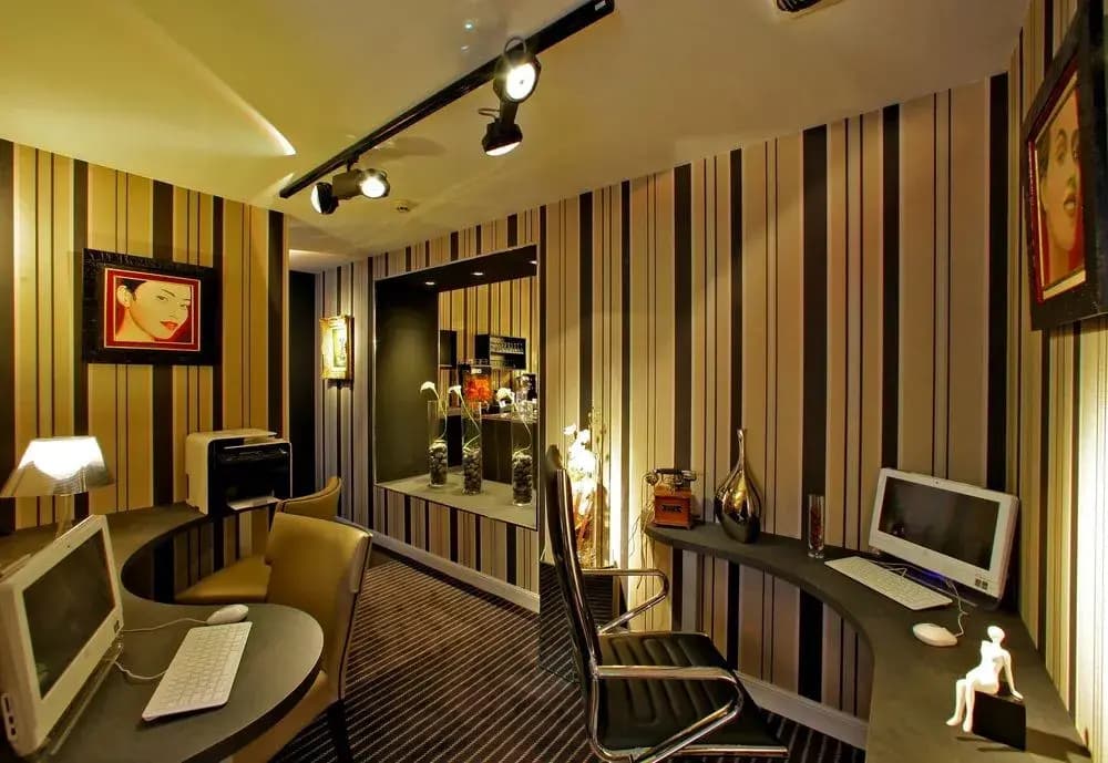 Plaza Madeleine Hotel & Spa - Photo 4
