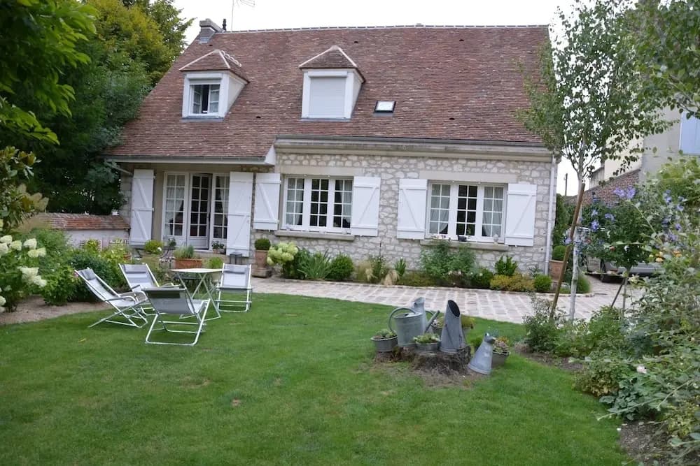 Chambre d'hotes Le Clos de Provins - Miniature 6