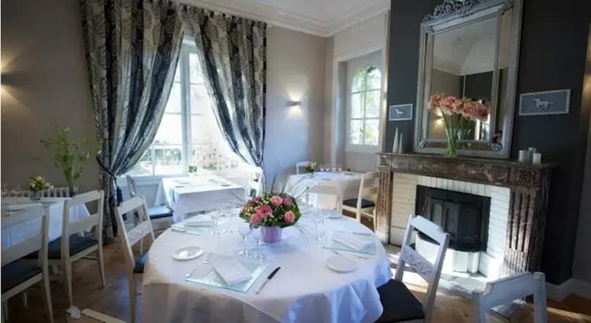 Hôtel du Fer à Cheval - Photo 4