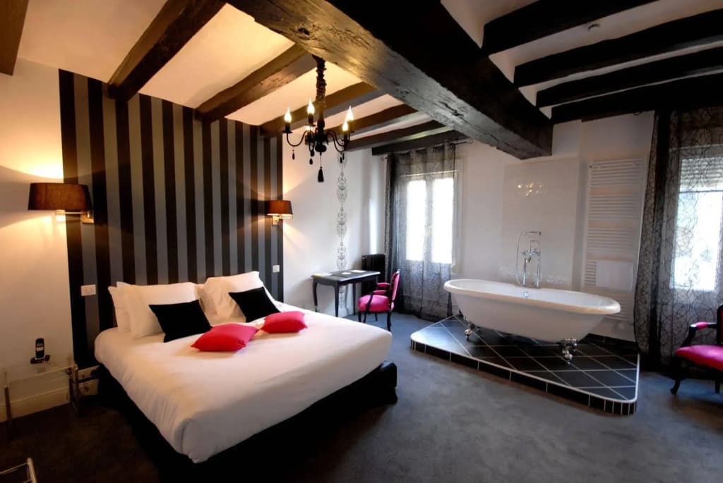 Logis Hôtel Restaurant Le Cheval Blanc - Photo 5
