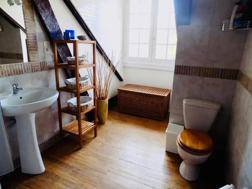 Charming Country Estate - Miniature 7