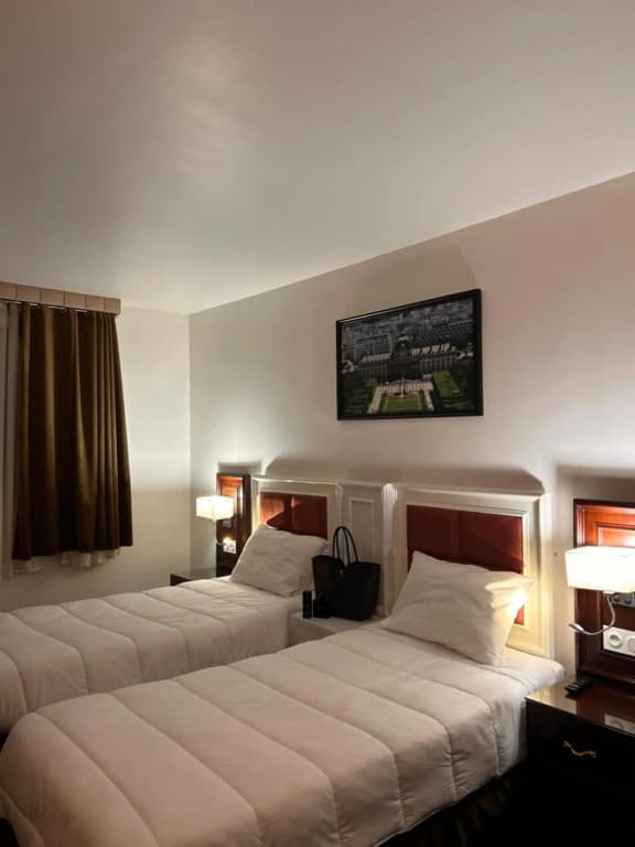 Hotel Grand Paris - Photo 2