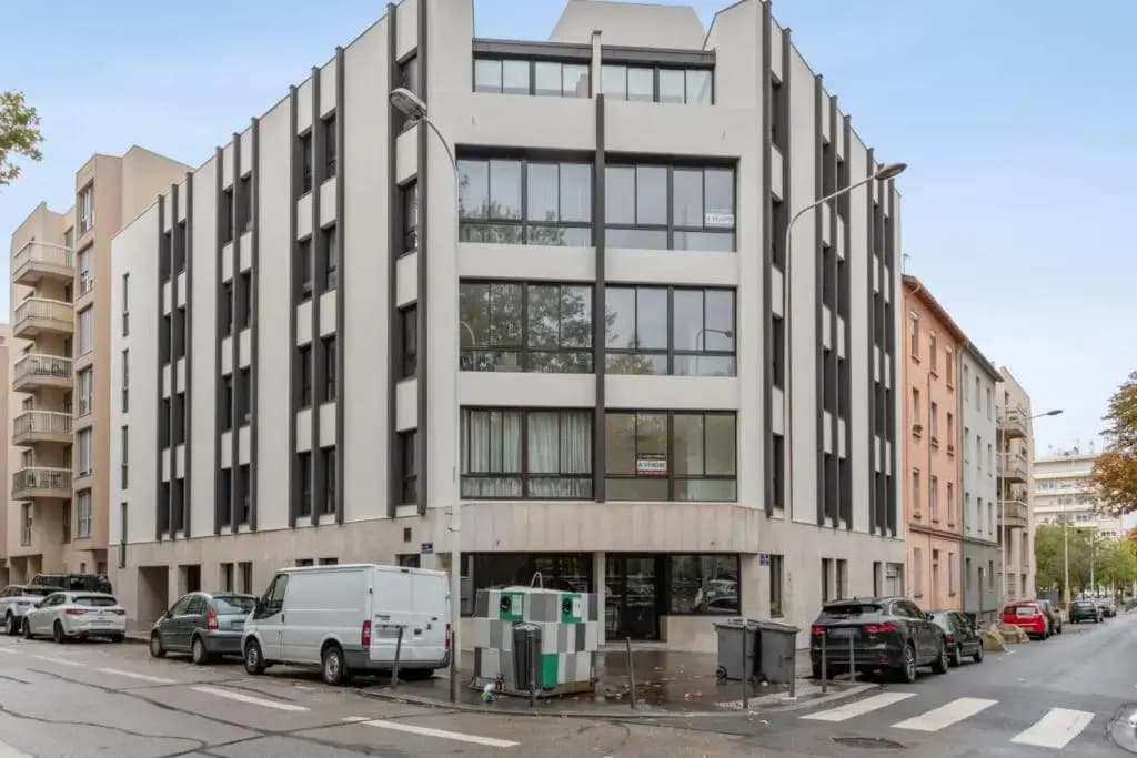 Luxurious flat in Monplaisir district in Lyon 2 min to the metro - Welkeys - Photo 1