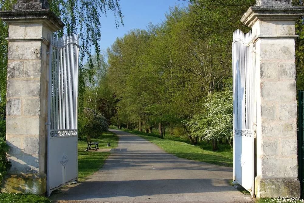 Villa l'Olivier, Chambre d'Hôtes Les Volets Bleus - Photo 1