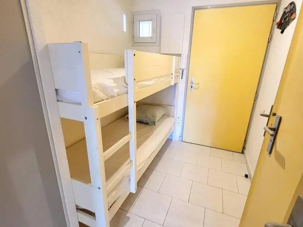 Studio Six-Fours-les-Plages, 1 pièce, 4 personnes - FR-1-316-43 - Photo 2