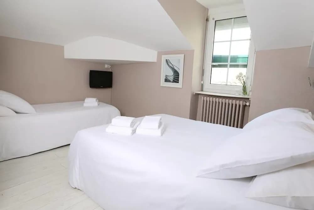 Hôtel Saint James - Photo 2