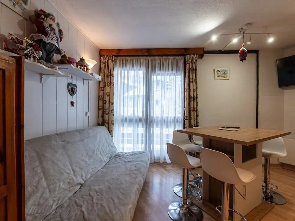 Apartment in Morillon Near Ski Slope - Photo 4