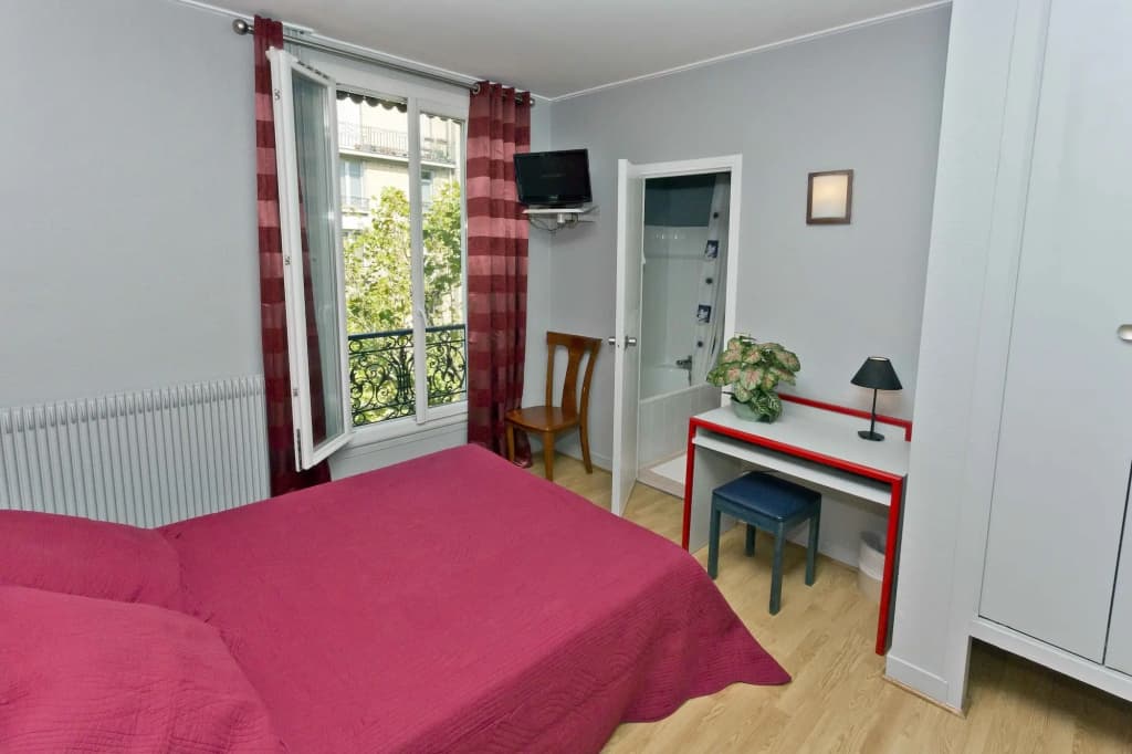 Hipotel Paris Belgrand Marie 20ème - Photo 3