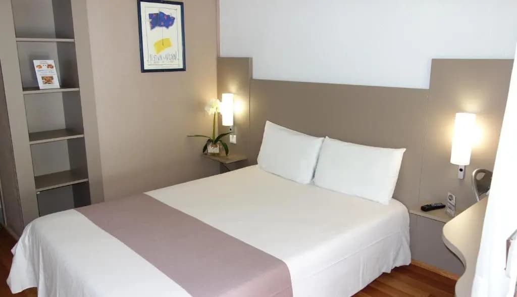 Hôtel Cristol - Photo 3