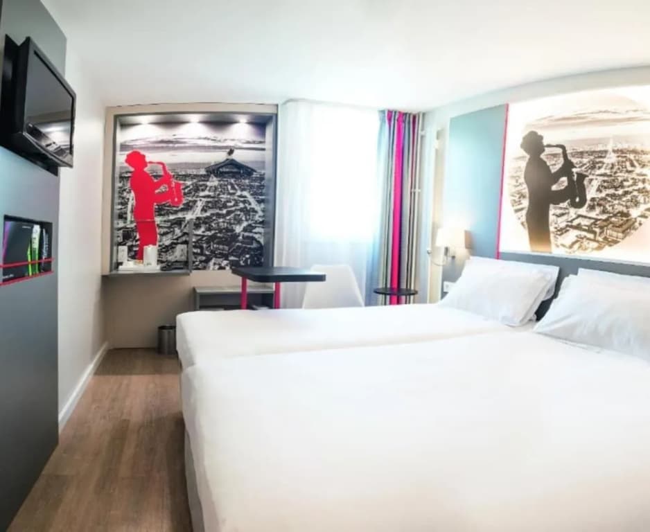 Kyriad Paris Nord Porte de Saint Ouen Hotel - Photo 3