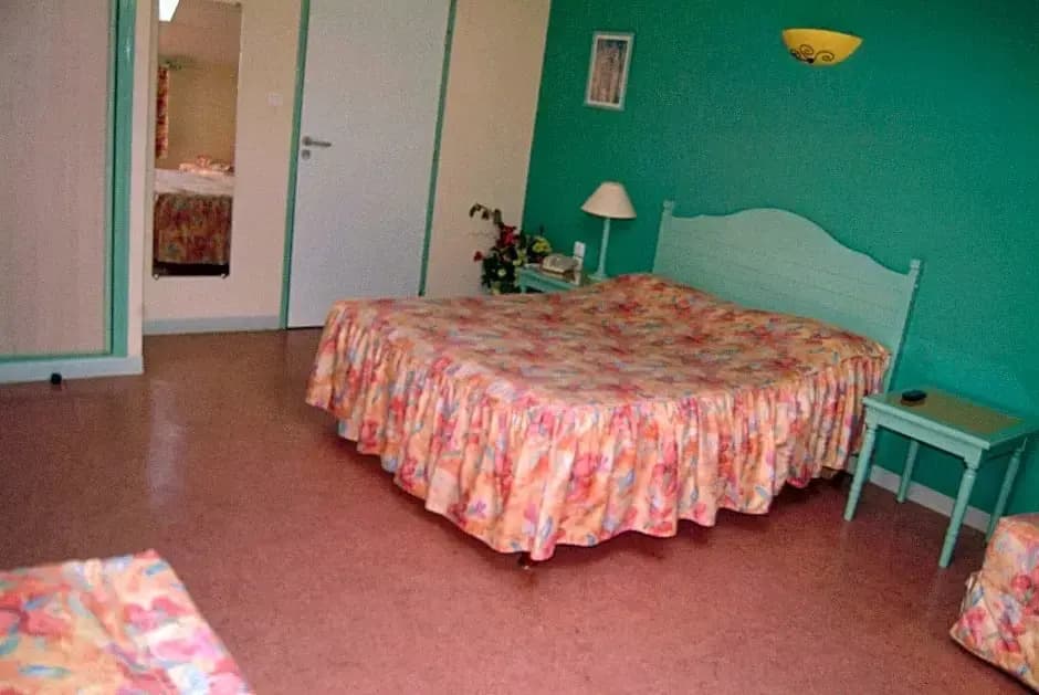 Hôtel Bertrand - Photo 2