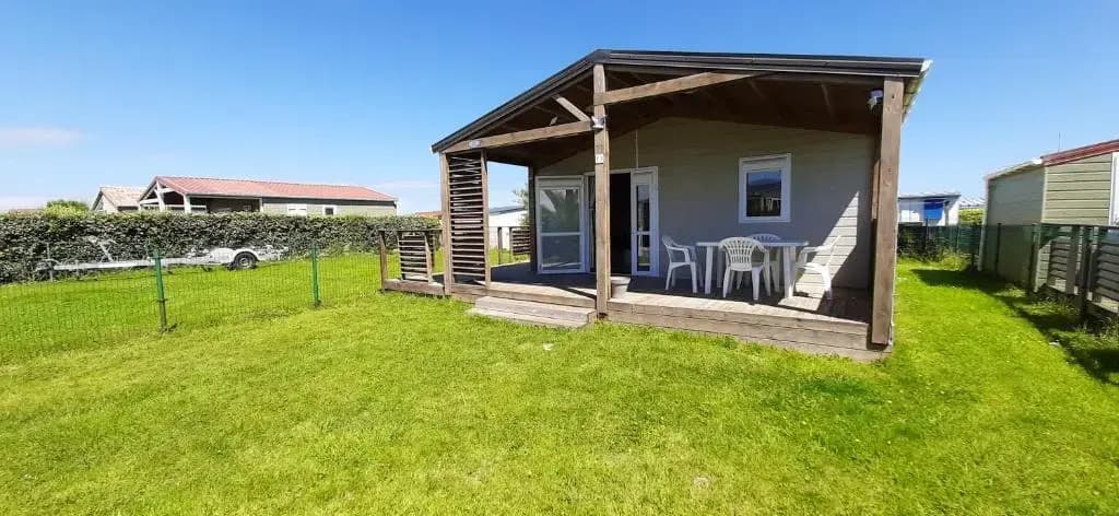 Chalet de 2 chambres a Grandcamp Maisy a 200 m de la plage avec piscine partagee jardin clos et wifi - Miniature 7