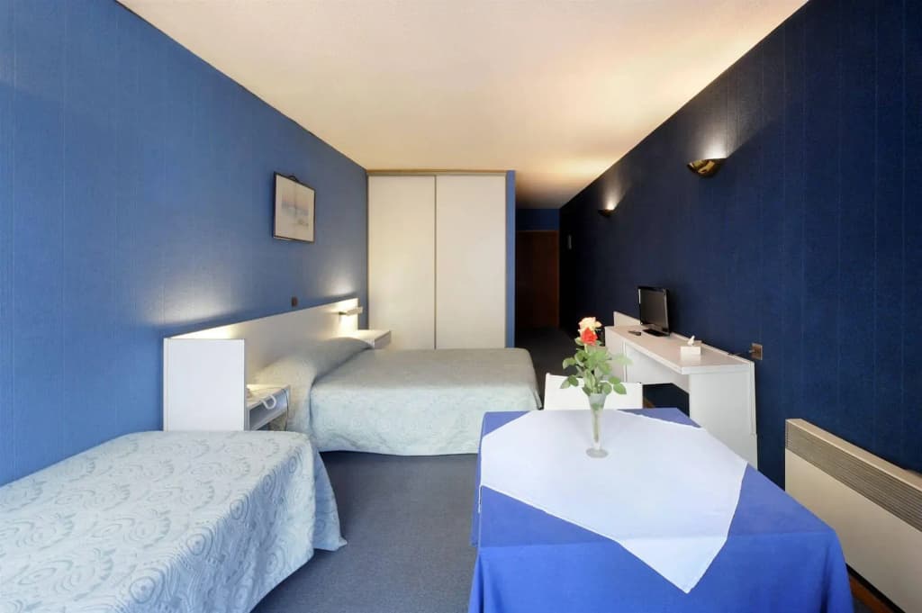 Hotel Le Bourgogne - Photo 5