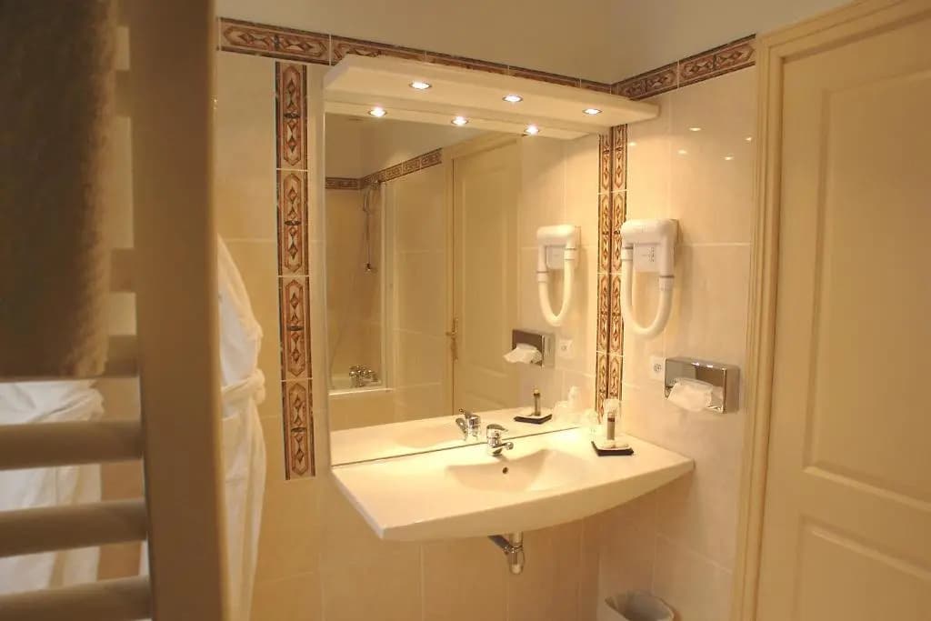 Coq hotel - Miniature 6