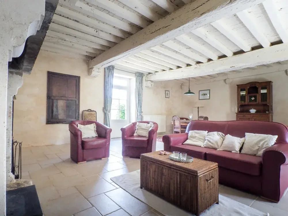 Holiday Home in Saint-laurent-de-la-salle With Pool - Photo 2