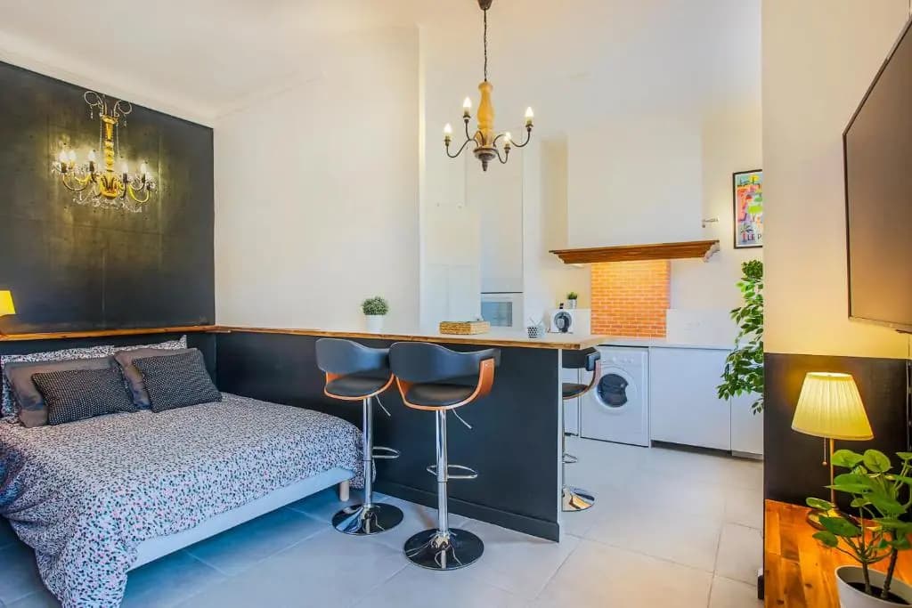 #3 Toulon CENTRE, BALCON, LUMINEUX, STATIONNEMENT FACILE, TOUT CONFORT - Photo 4