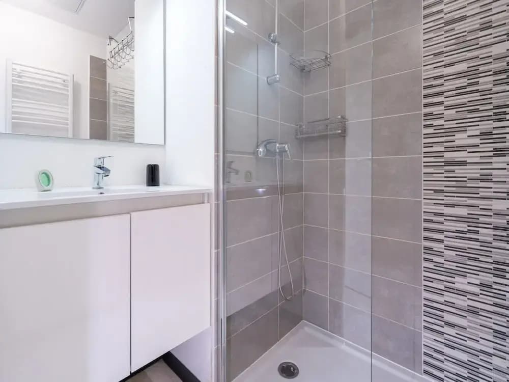 Cozy Beachside Villa in Serignan - Miniature 6