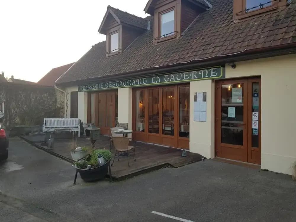 La Taverne - Photo 1