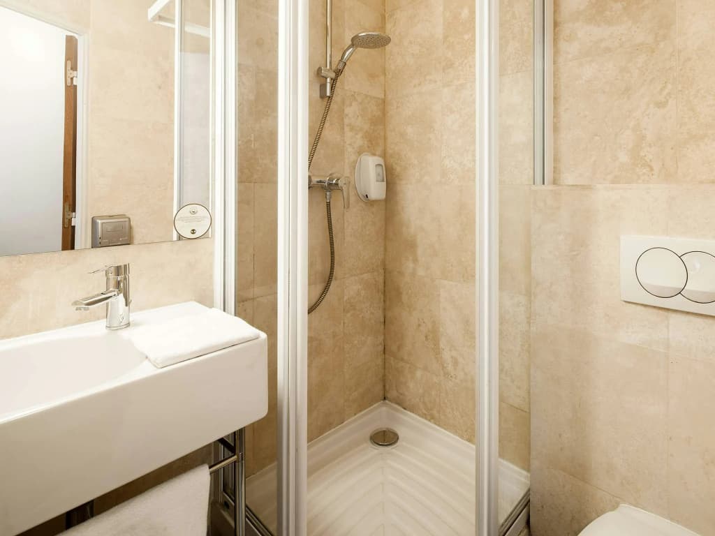 B&B HOTEL Paris Nord Aulnay-sous-Bois - Miniature 8