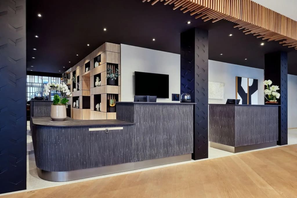 AC Hotel by Marriott Strasbourg - Photo 2