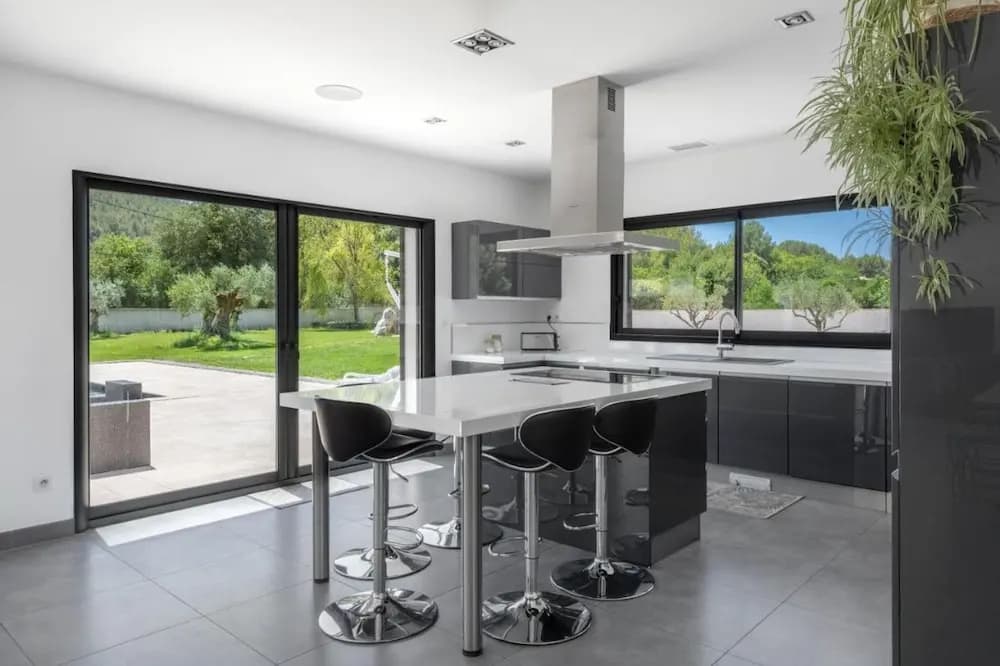 Villa With Heated Swimming Pool spa gym and Cinema - Miniature 7