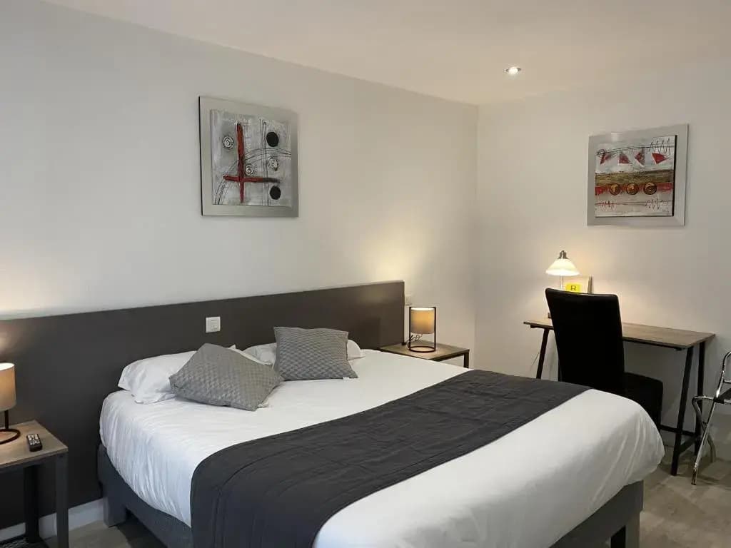 Logis Hôtel l'Oliveraie - Photo 2